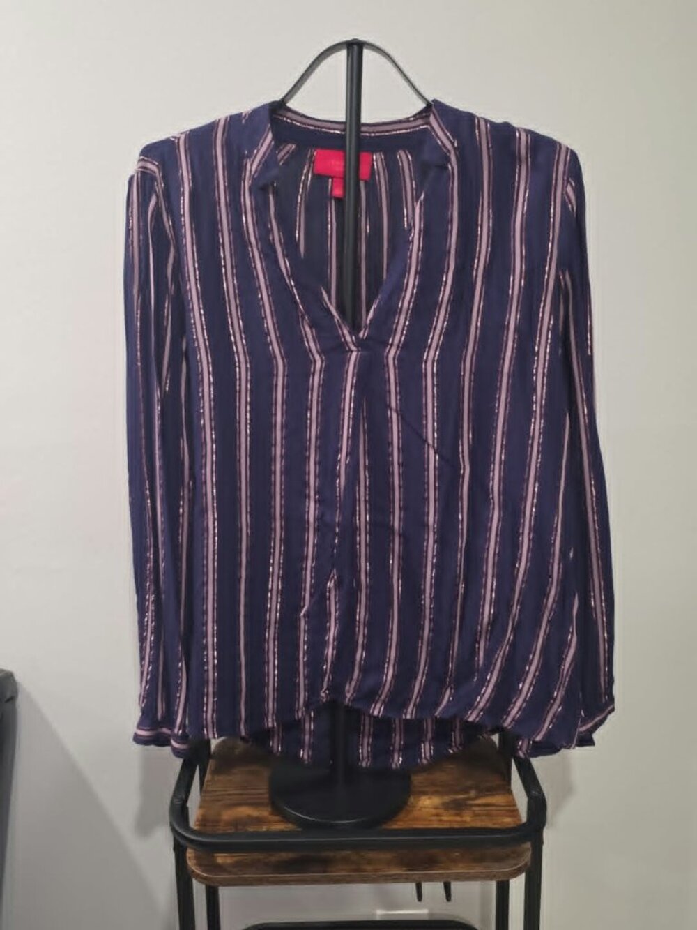 Jennifer Lopez Navy Pink Metallic Striped Long Sleeve Blouse – Large